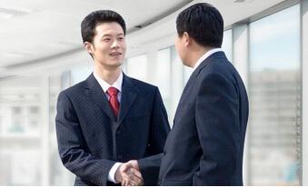 西安康明斯發動機服務周到，處理問題及時，效率高！